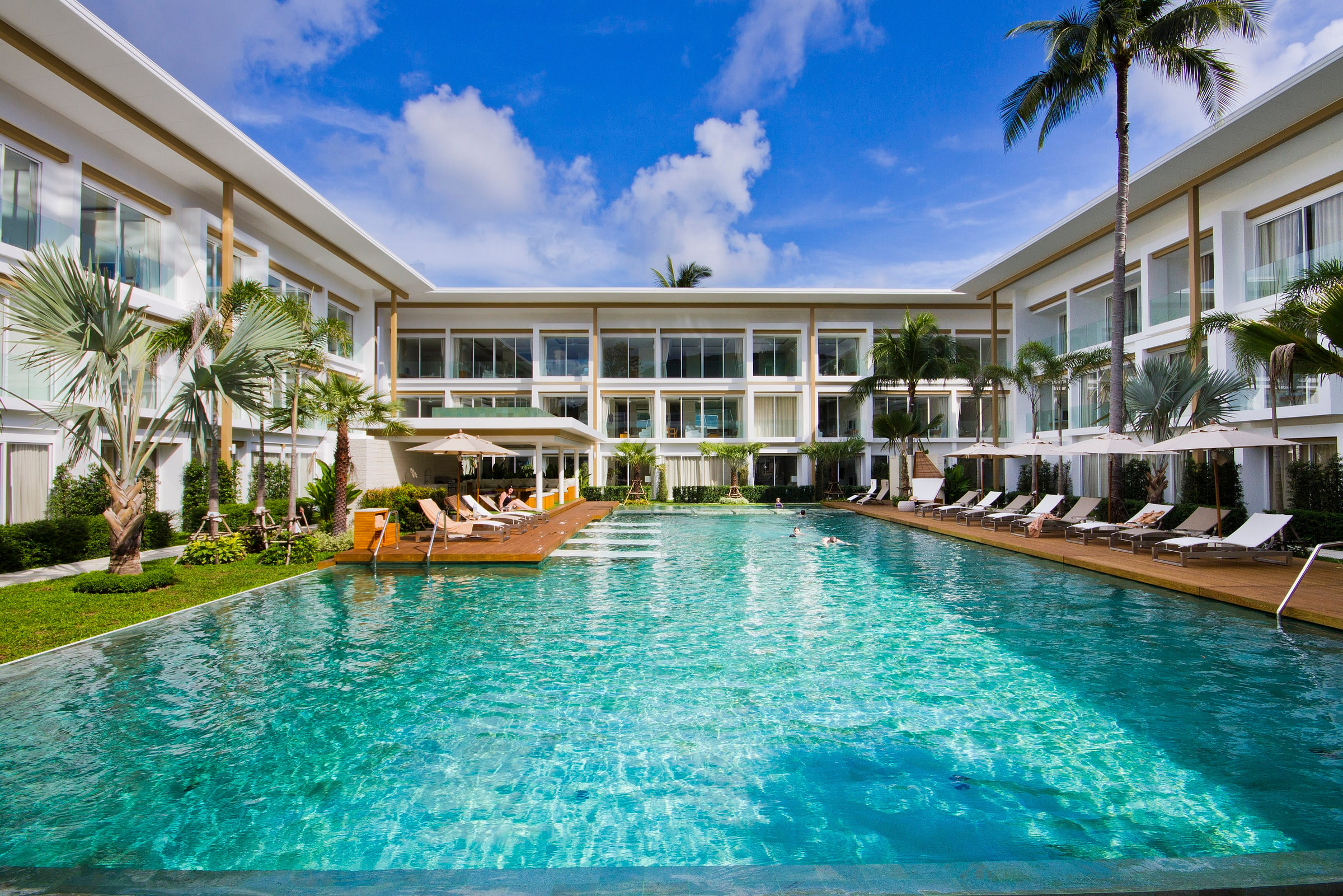 The pool and buildings of Chi Samui Resort