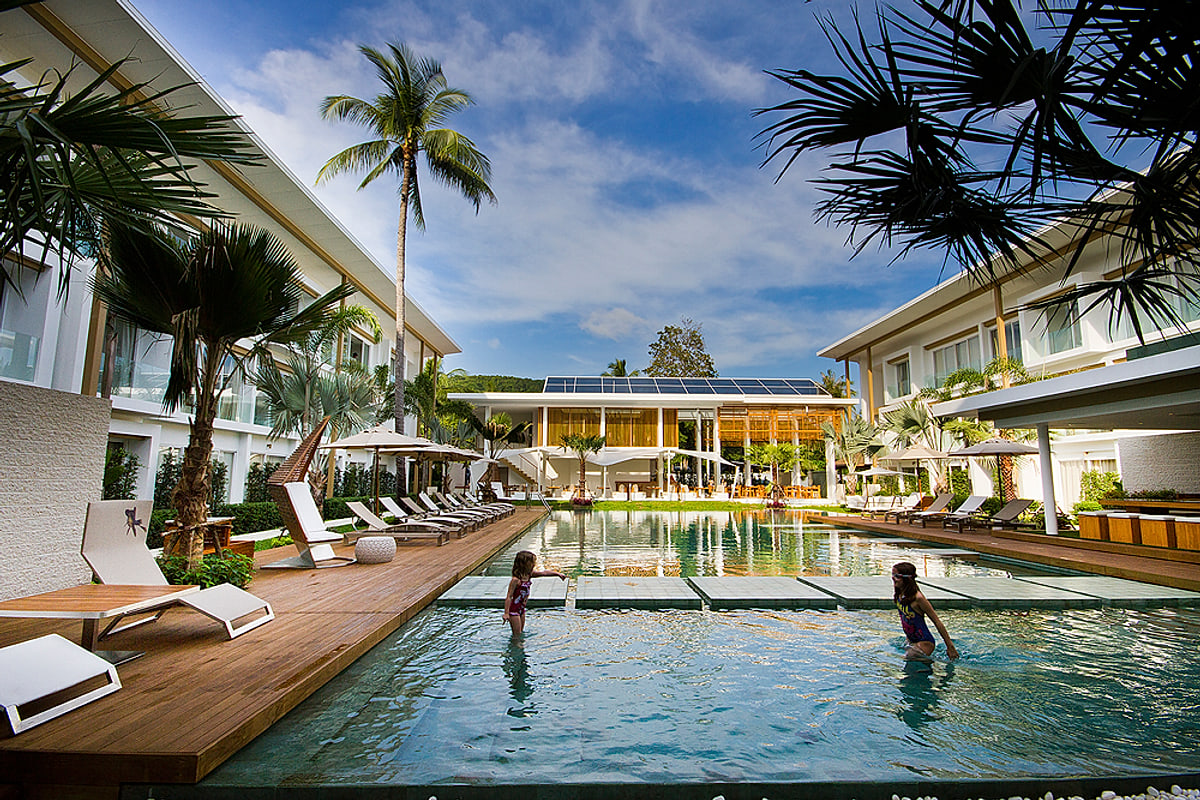 The courtyard pool and restaurant